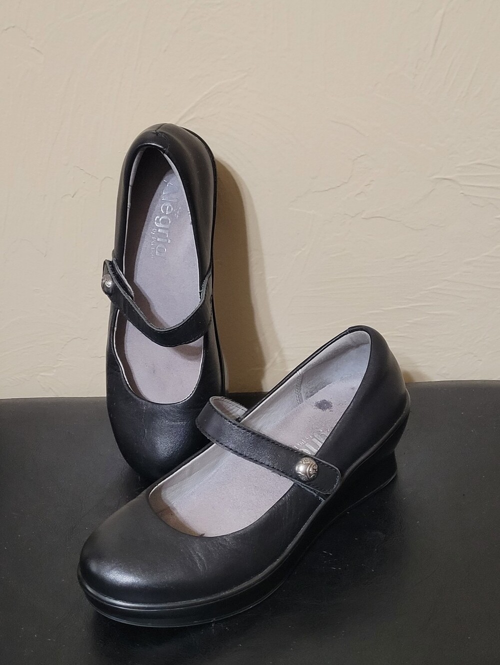 alegria flair nappa black leather wedge